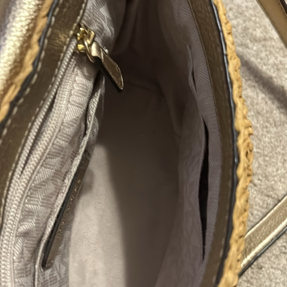 Micheal Kors Ladies Crossbody Bag - Picture 4 of 5
